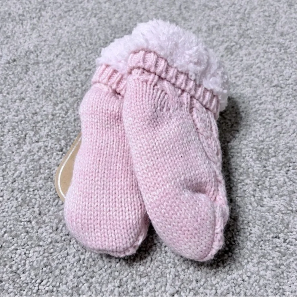 NWT pink faux fur knit booties size 6-12 months